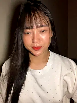 Snapshot of Be_xinh chatting on 09/27/25, 04:12 Be xinh online show from 09/27/25, 04:12
