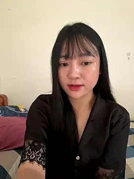 Snapshot of Be_xinh chatting on 09/30/25, 02:49 Be xinh online show from 09/30/25, 02:49
