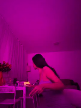 AylinHazellx online show from 10/22/25, 07:13