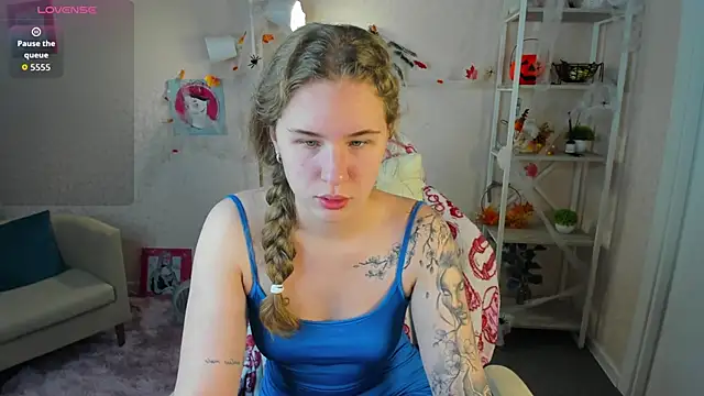 Elsie Cutties online show from 10/25/25, 10:37