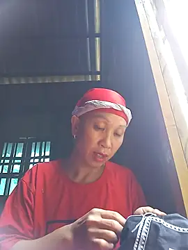 Snapshot of vtmbae chatting on 10/06/25, 01:14 vtmbae online show from 10/06/25, 01:14