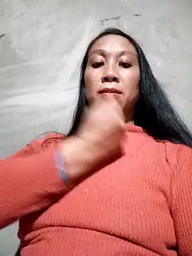 Snapshot of vtmbae chatting on 10/09/25, 12:03 vtmbae online show from 10/09/25, 12:03