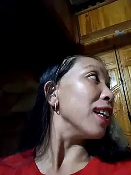 Snapshot of vtmbae chatting on 10/10/25, 01:54 vtmbae online show from 10/10/25, 01:54