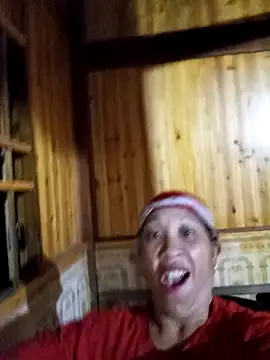 Snapshot of vtmbae chatting on 10/17/25, 09:39 vtmbae online show from 10/17/25, 09:39