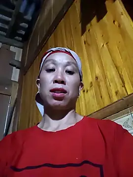 Snapshot of vtmbae chatting on 10/20/25, 10:38 vtmbae online show from 10/20/25, 10:38