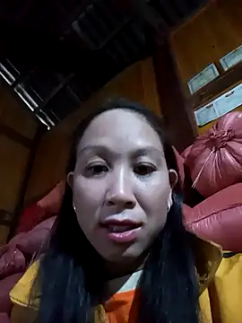 Snapshot of vtmbae chatting on 11/13/25, 02:21 vtmbae online show from 11/13/25, 02:21