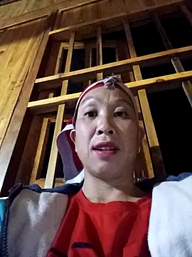 Snapshot of vtmbae chatting on 11/14/25, 05:11 vtmbae online show from 11/14/25, 05:11