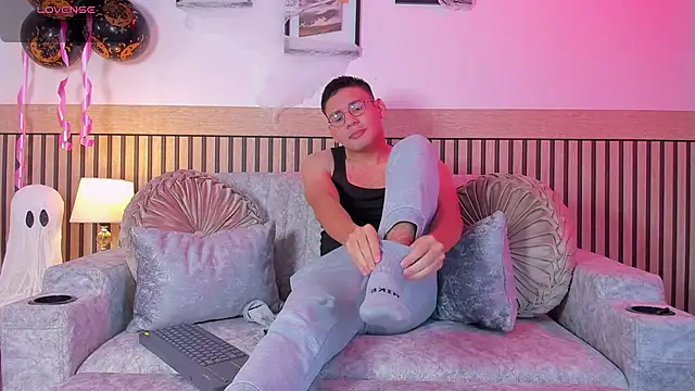 marcuswildx online show from 10/10/25, 11:09