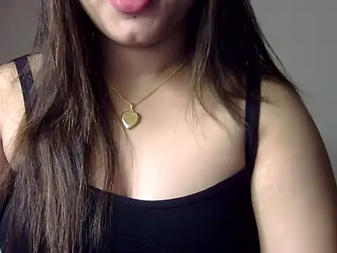 Aaliya02 online show from 10/18/25, 12:28