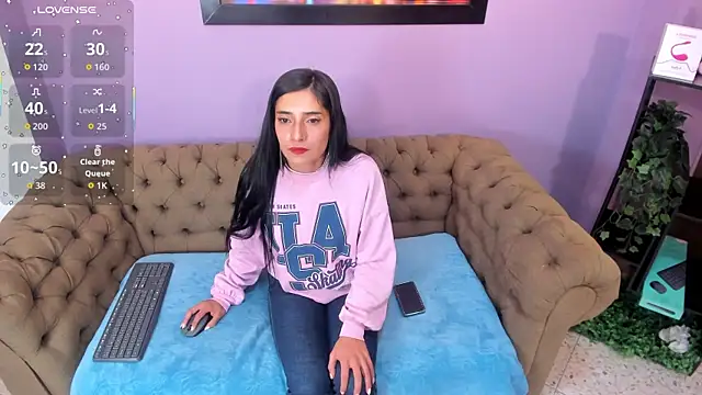 Vhaleria Vega online show from 10/04/25, 01:09