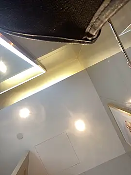 Snapshot of miumiu-66 chatting on 10/21/25, 03:46 miumiu-66 online show from 10/21/25, 03:46