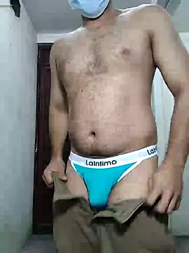 Snapshot of malludreamer chatting on 10/20/25, 03:45 malludreamer online show from 10/20/25, 03:45