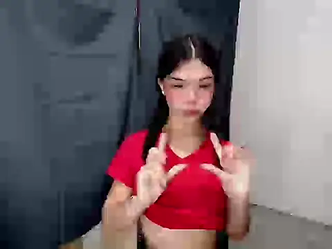 Snapshot of Ts_ecaxxx chatting on 10/18/25, 04:26 Ts ecaxxx online show from 10/18/25, 04:26