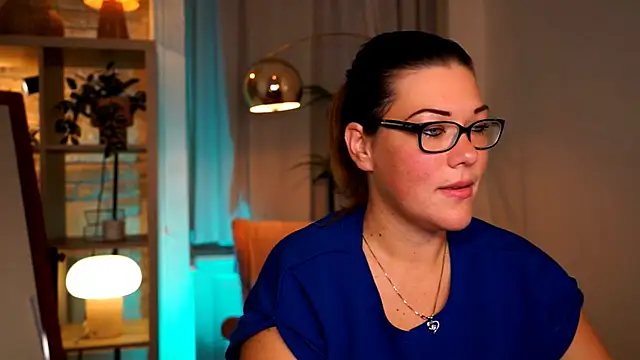 mrs fllowerr online show from 10/08/25, 04:26