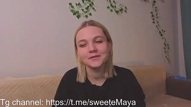 KelleDomin online show from 11/19/25, 08:20