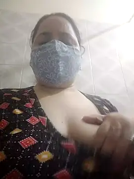 Snapshot of Cute-Purva chatting on 10/25/25, 06:46 Cute-Purva online show from 10/25/25, 06:46