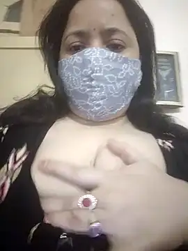 Snapshot of Cute-Purva chatting on 10/29/25, 12:46 Cute-Purva online show from 10/29/25, 12:46