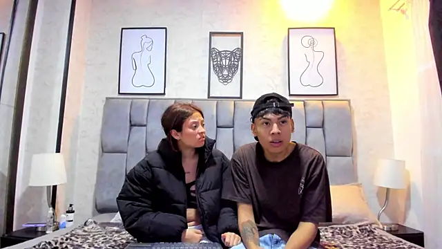 Willow Pearl online show from 10/14/25, 11:55