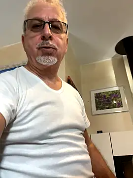 Roccobis online show from 11/21/25, 09:52