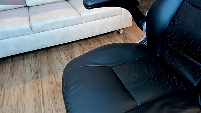 Karol Yanil online show from 11/12/25, 08:08