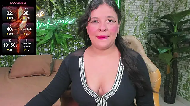 Snapshot of SofiaaBigBoobs chatting on 10/07/25, 12:13 SofiaaBigBoobs online show from 10/07/25, 12:13