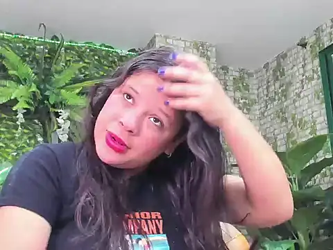 Snapshot of SofiaaBigBoobs chatting on 10/12/25, 12:26 SofiaaBigBoobs online show from 10/12/25, 12:26