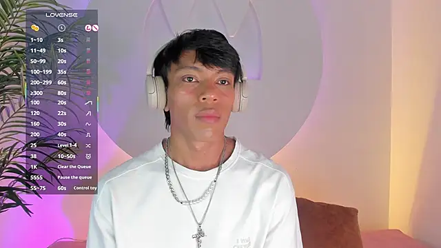 Santti  online show from 11/17/25, 08:47