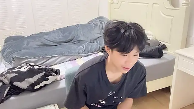 xwen2020 online show from 11/28/25, 03:47