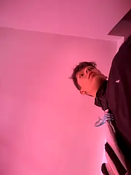 Snapshot of _Kinky69_ chatting on 10/19/25, 09:26 Kinky69 online show from 10/19/25, 09:26