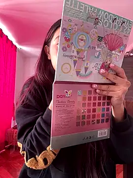 Snapshot of _Kinky69_ chatting on 11/09/25, 03:32 Kinky69 online show from 11/09/25, 03:32