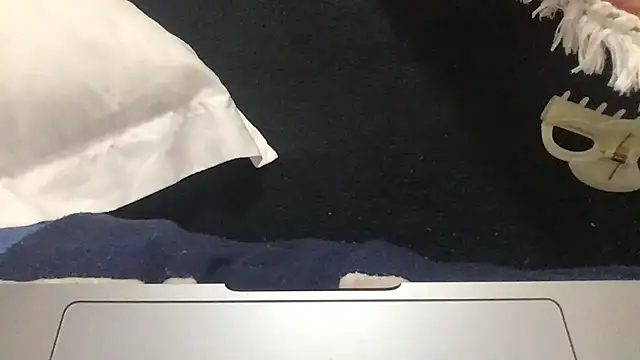 paula19800 online show from 10/17/25, 08:33