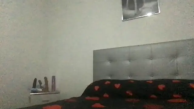 paula19800 online show from 10/21/25, 09:37