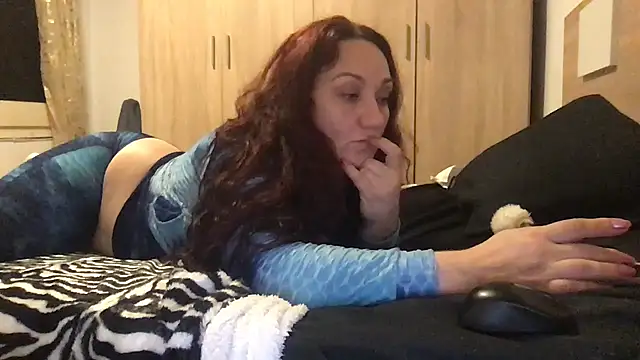 paula19800 online show from 11/14/25, 04:17