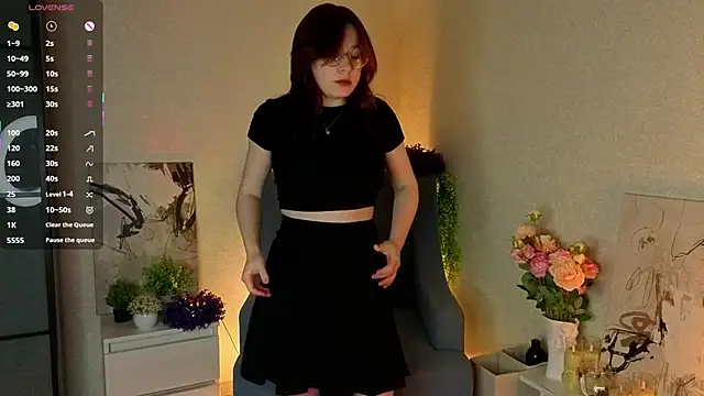 Snapshot of NyamNyamNyammm chatting on 10/12/25, 03:00 NyamNyamNyammm online show from 10/12/25, 03:00