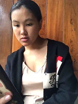 Snapshot of Mai_lovely chatting on 10/20/25, 02:23 Mai lovely online show from 10/20/25, 02:23