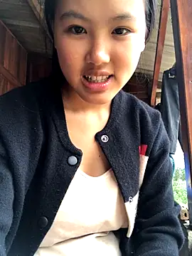 Snapshot of Mai_lovely chatting on 10/22/25, 02:01 Mai lovely online show from 10/22/25, 02:01