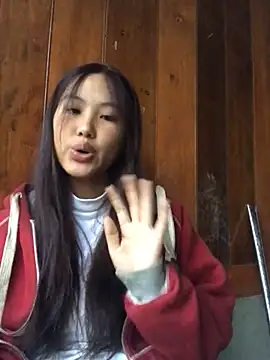 Snapshot of Mai_lovely chatting on 11/12/25, 10:04 Mai lovely online show from 11/12/25, 10:04