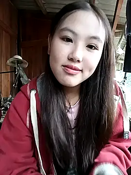 Snapshot of Mai_lovely chatting on 11/18/25, 03:01 Mai lovely online show from 11/18/25, 03:01