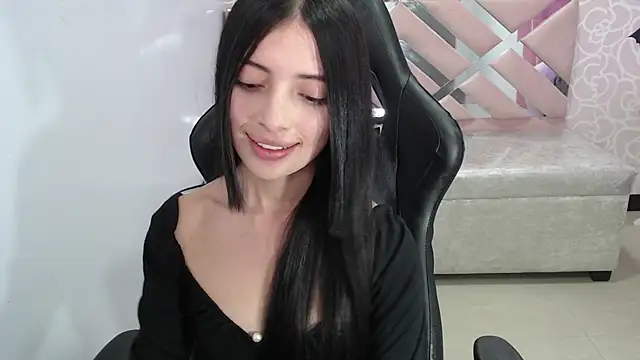 cynthia ch online show from 10/30/25, 03:08