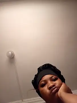 Snapshot of Tashathethickbabe chatting on 09/23/25, 03:15 Tashathethickbabe online show from 09/23/25, 03:15