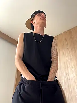 Skinny batman online show from 10/18/25, 05:46