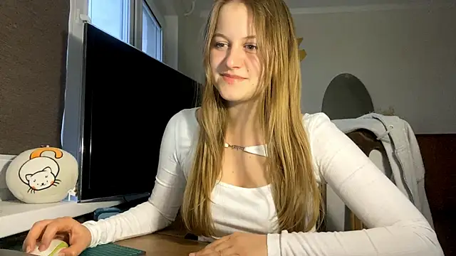 Snapshot of DarlenaRhett chatting on 10/06/25, 03:20 DarlenaRhett online show from 10/06/25, 03:20