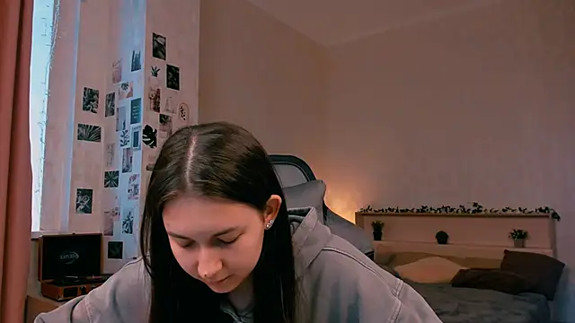 Snapshot of raviolly046 chatting on 10/18/25, 09:10 raviolly046 online show from 10/18/25, 09:10