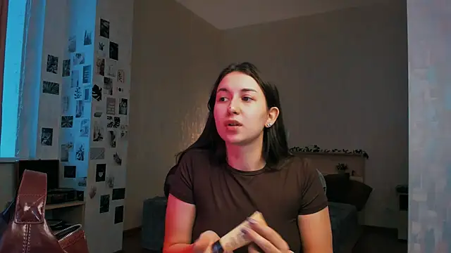 Snapshot of raviolly046 chatting on 11/18/25, 09:58 raviolly046 online show from 11/18/25, 09:58