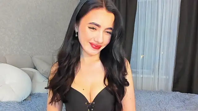 Milla Moore online show from 10/18/25, 05:14