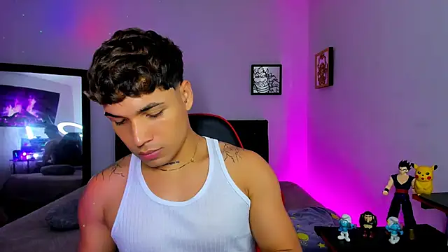 Snapshot of Adams_Collins chatting on 10/01/25, 10:16 Adams Collins online show from 10/01/25, 10:16