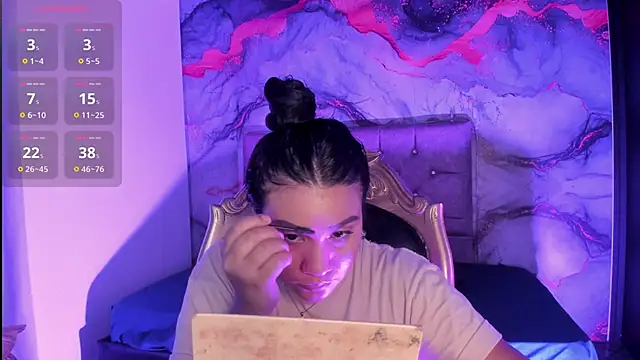 Tamara Johnss  online show from 10/07/25, 03:04