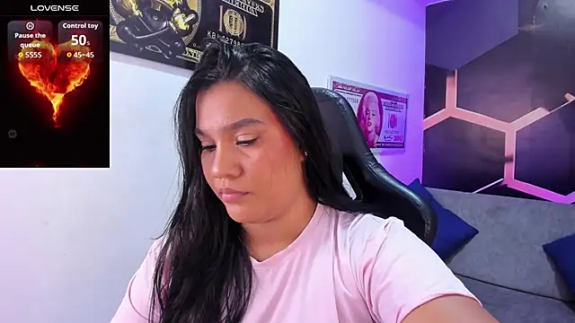 Tamara Johnss  online show from 10/10/25, 03:05