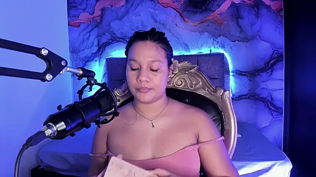 Tamara Johnss  online show from 10/24/25, 03:03