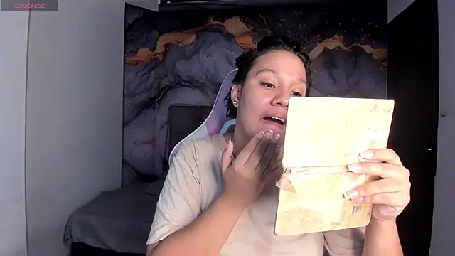 Tamara Johnss  online show from 11/07/25, 03:06